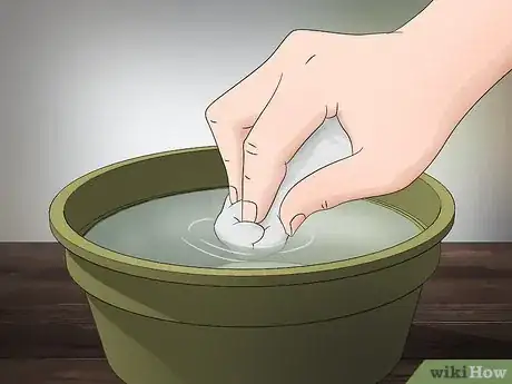Imagen titulada Get Rid of Bleach Stains Step 16