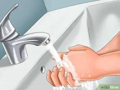 Imagen titulada Avoid Germs Step 8
