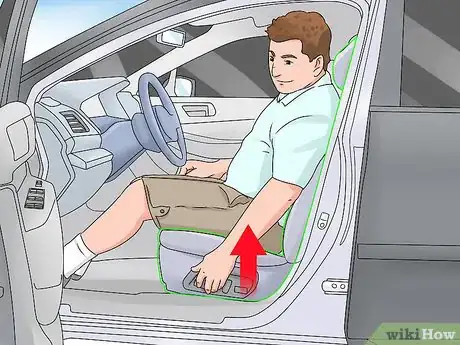 Imagen titulada Sit in a Car Without Back Pain Step 8