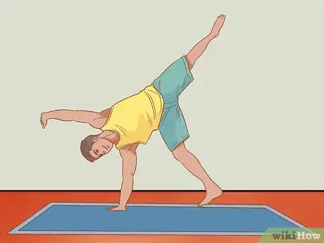 Imagen titulada Do a Cartwheel Step 6