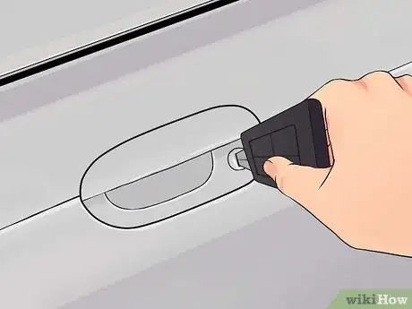 Imagen titulada Lock Your Car and Why Step 4