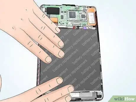 Imagen titulada Replace a Kindle Battery Step 4