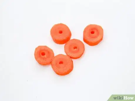 Imagen titulada Make Carrot Flowers Step 5