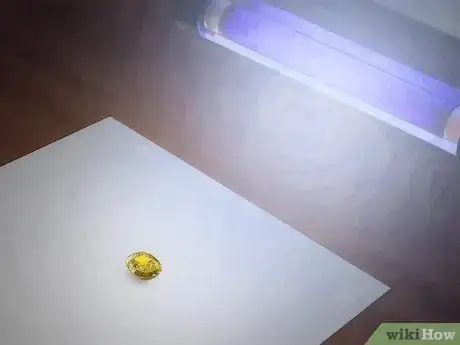 Imagen titulada Tell if an Emerald Is Real Step 16