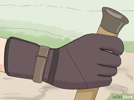Imagen titulada Dress for Hiking Step 20