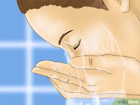 Imagen titulada Get Dirt Out of Your Eye Step 6