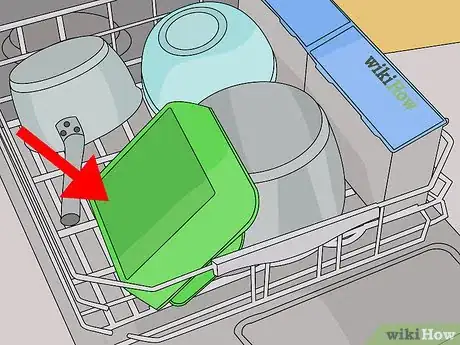 Imagen titulada Load a Dishwasher Step 4