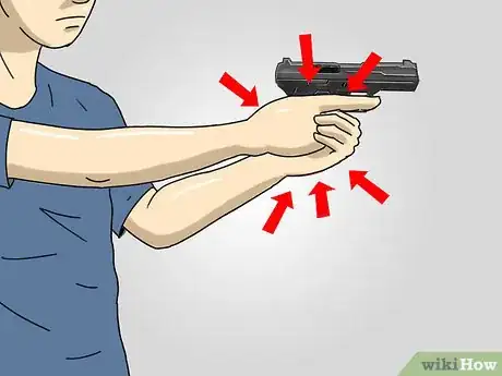 Imagen titulada Do a Tactical Quickdraw With a Pistol Step 6