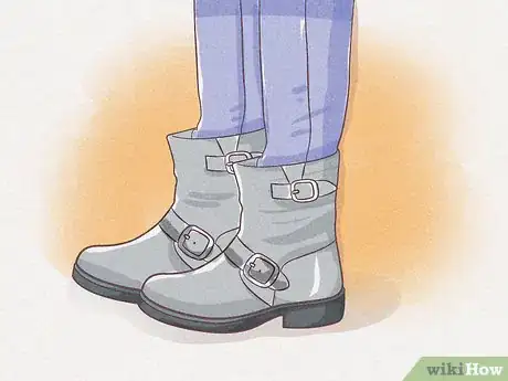 Imagen titulada Wear Boots with Jeans Step 5