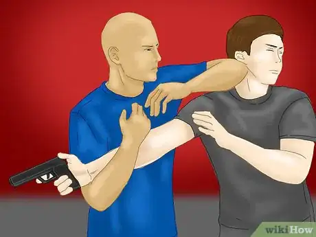 Imagen titulada Survive a Public Shooting Step 16