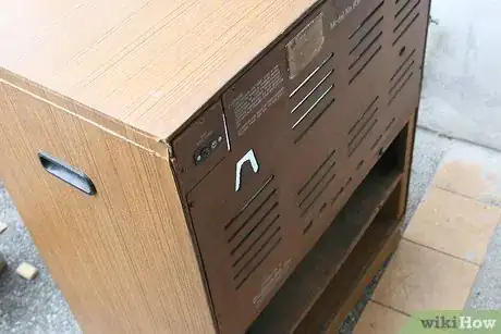 Imagen titulada Convert an Old TV Into a Fish Tank Step 10Bullet2