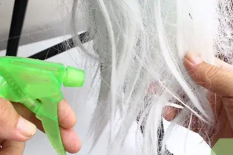 Imagen titulada Untangle a Wig Step 5
