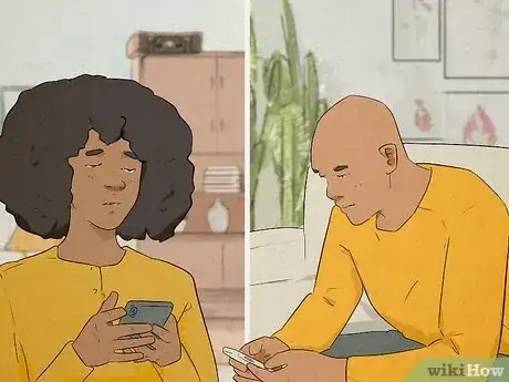Imagen titulada What to Text Your Boyfriend After a Fight Step 1