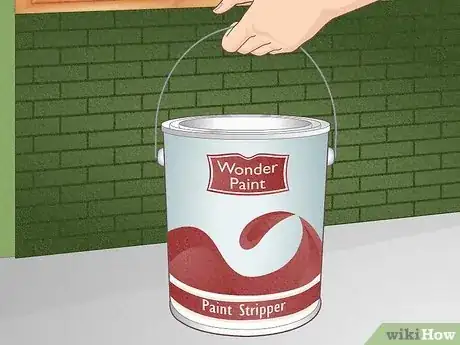 Imagen titulada Take Paint Off Brick Step 1