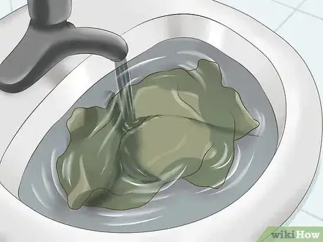 Imagen titulada Remove an Iodine Stain Step 1