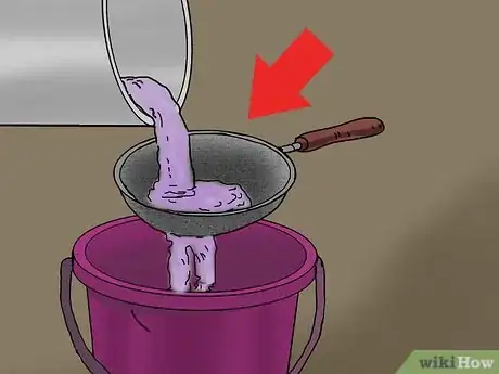 Imagen titulada Glaze a Pot Step 7