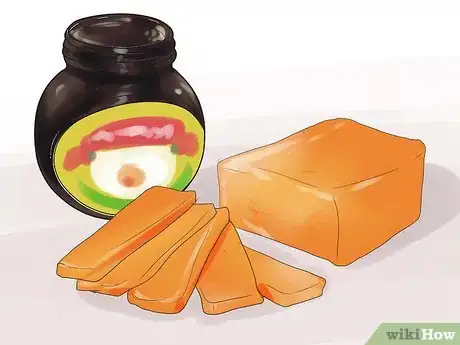 Imagen titulada Eat Marmite Step 8