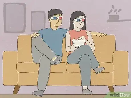 Imagen titulada Act Around a Guy You Think Likes You Step 5