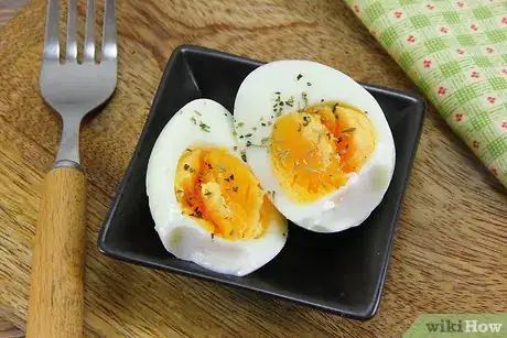 Imagen titulada Reheat a Hard Boiled Egg Step 9