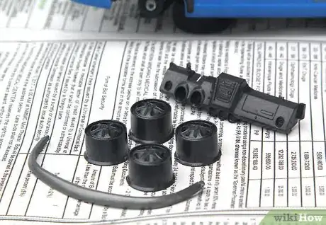 Imagen titulada Paint a Model Car Step 11