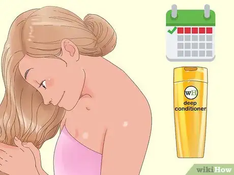 Imagen titulada Bleach Brown Hair Step 1