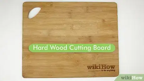 Imagen titulada Clean Wooden Cutting Boards Step 1