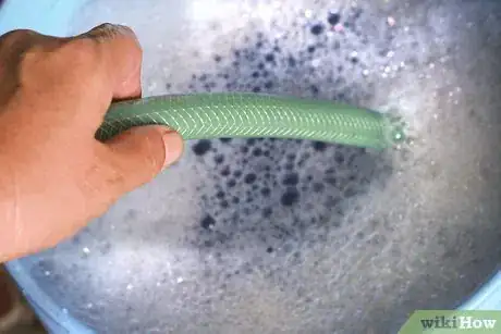 Imagen titulada Use a Power Washer Step 5
