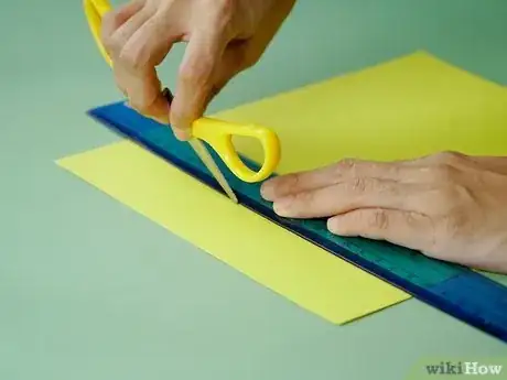 Imagen titulada Cut a Straight Line Step 12