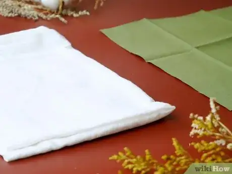 Imagen titulada Embroider by Hand Step 1