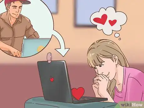 Imagen titulada Not Miss Your Partner in a Long Distance Relationship Step 3