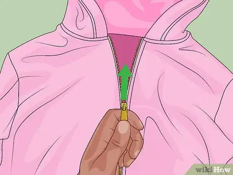 Imagen titulada Wash a Zipper Hoodie Step 12