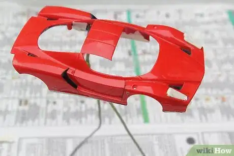 Imagen titulada Paint a Model Car Step 15