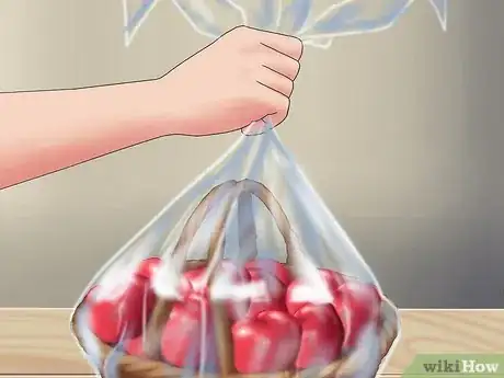 Imagen titulada Wrap a Gift Basket Step 6