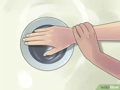 Imagen titulada Make Someone Wet the Bed Step 8