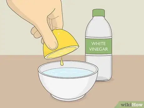 Imagen titulada Clean Rust and Stains from a Tin Step 9