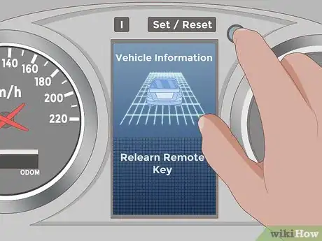 Imagen titulada Program GM Keyless Remotes Step 23