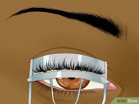 Imagen titulada Make Your Eyes Look Less Droopy Step 11