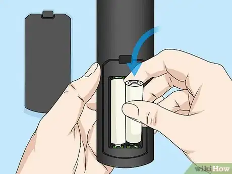 Imagen titulada Program a GE Universal Remote Step 3