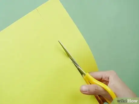 Imagen titulada Cut a Straight Line Step 13