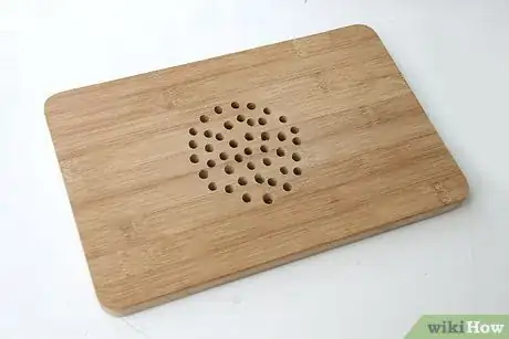 Imagen titulada Make a Cutting Board Bird Feeder Step 10Bullet1