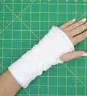 hacer un yeso falso para tu brazo