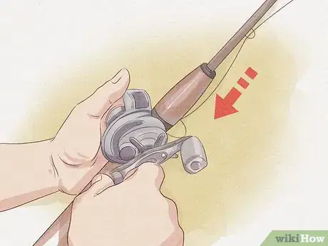 Imagen titulada Spool New Fishing Line Onto a Reel Step 14