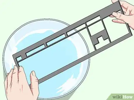 Imagen titulada Clean a Keyboard Step 17