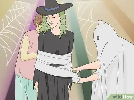 Imagen titulada Throw a Halloween Party Step 18
