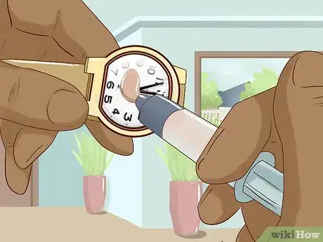 Imagen titulada Remove Scratches from Watch Glass Step 6.jpeg