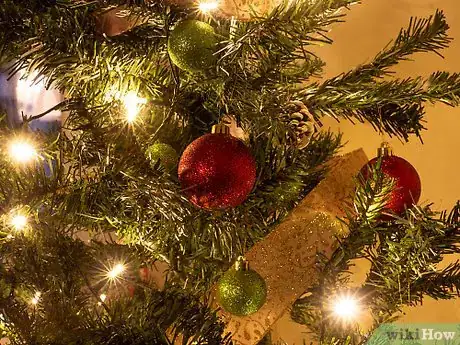 Imagen titulada Decorate a Christmas Tree Elegantly Step 11