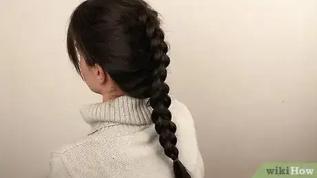 Imagen titulada Do a Reverse French Braid Step 6