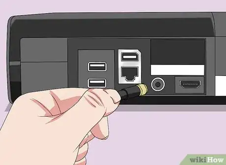 Imagen titulada Hook Up a Comcast Cable Box Step 11