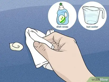 Imagen titulada Remove Chewing Gum from a Car Exterior Step 2
