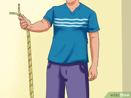 Imagen titulada Coil a Climbing Rope Step 2